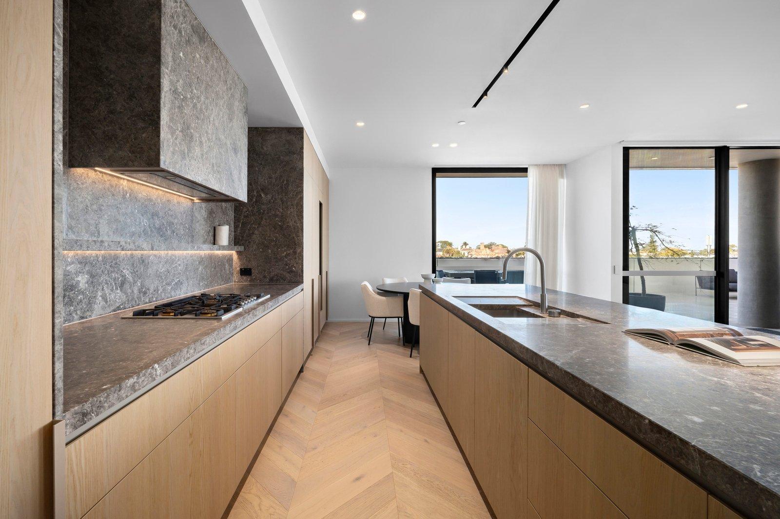 302/83 Bay Street, Brighton, 3186