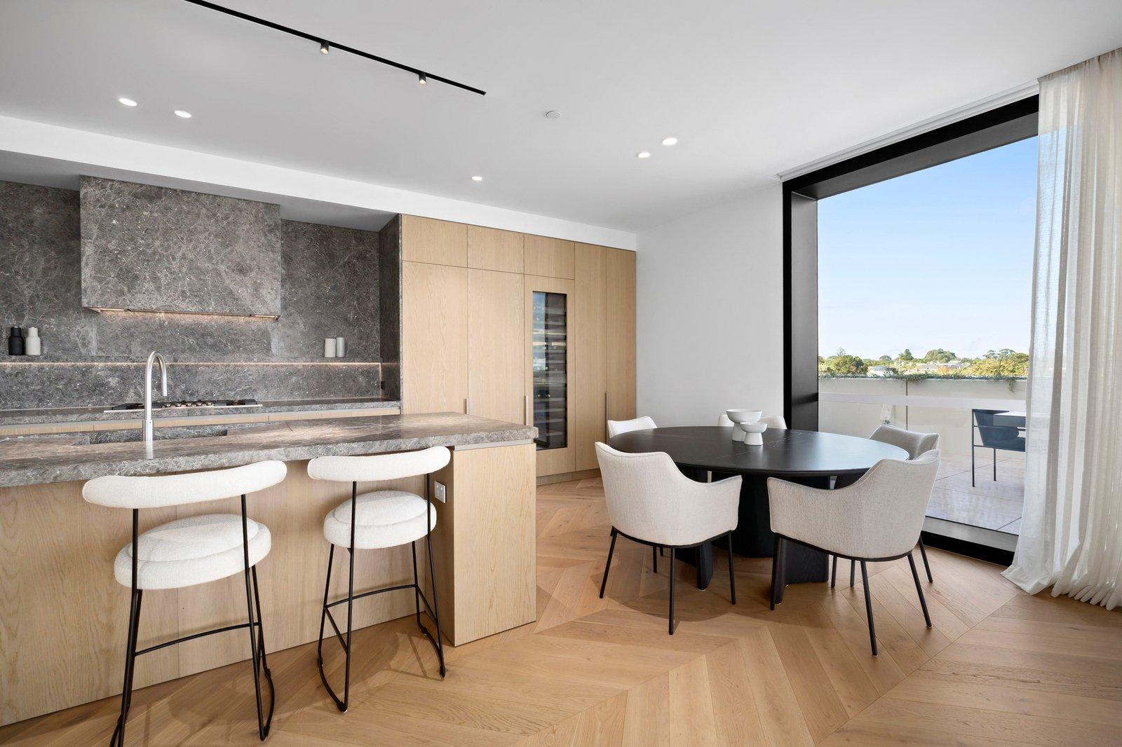 302/83 Bay Street, Brighton, 3186