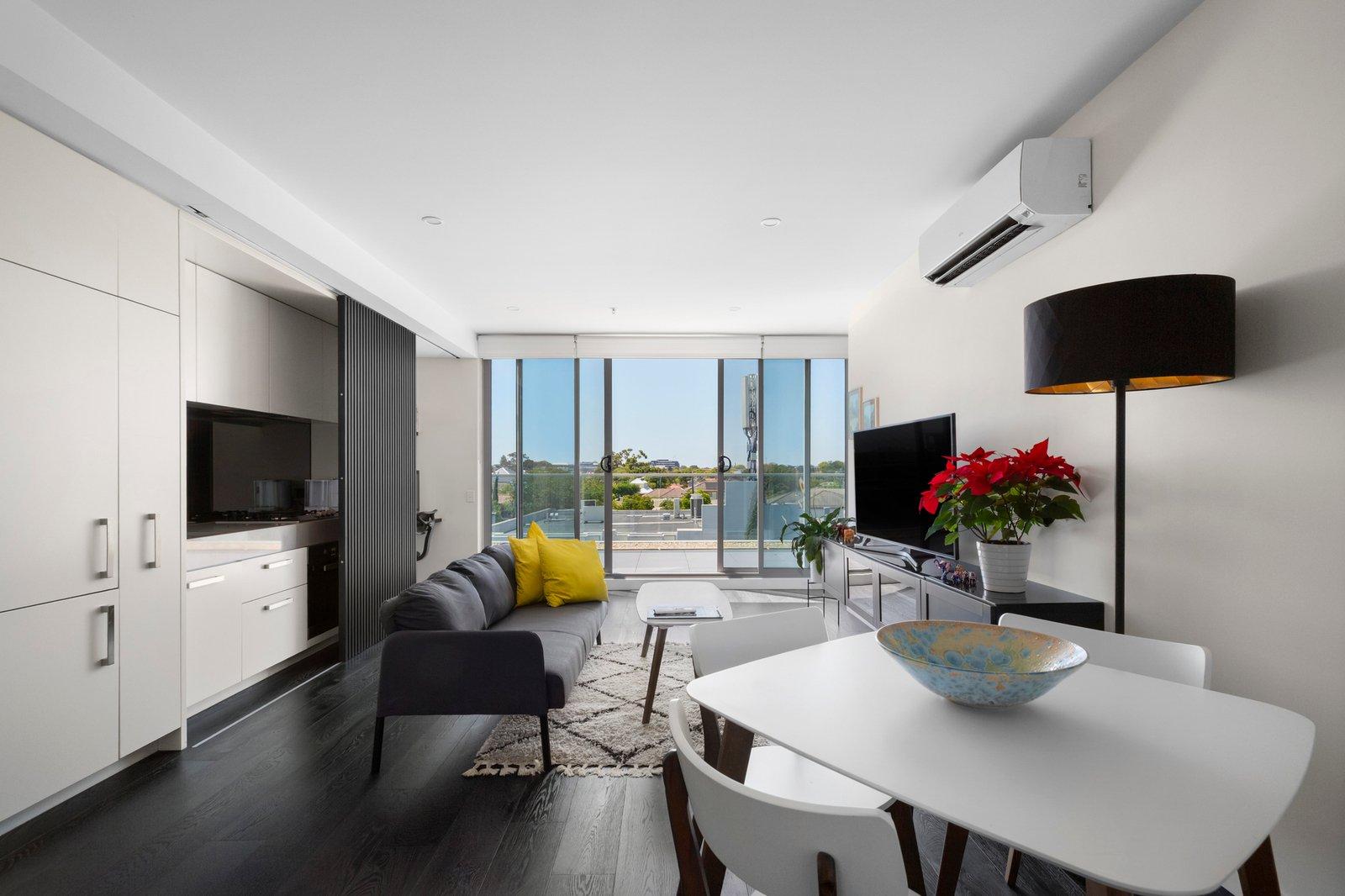 302/317 New Street, Brighton, 3186