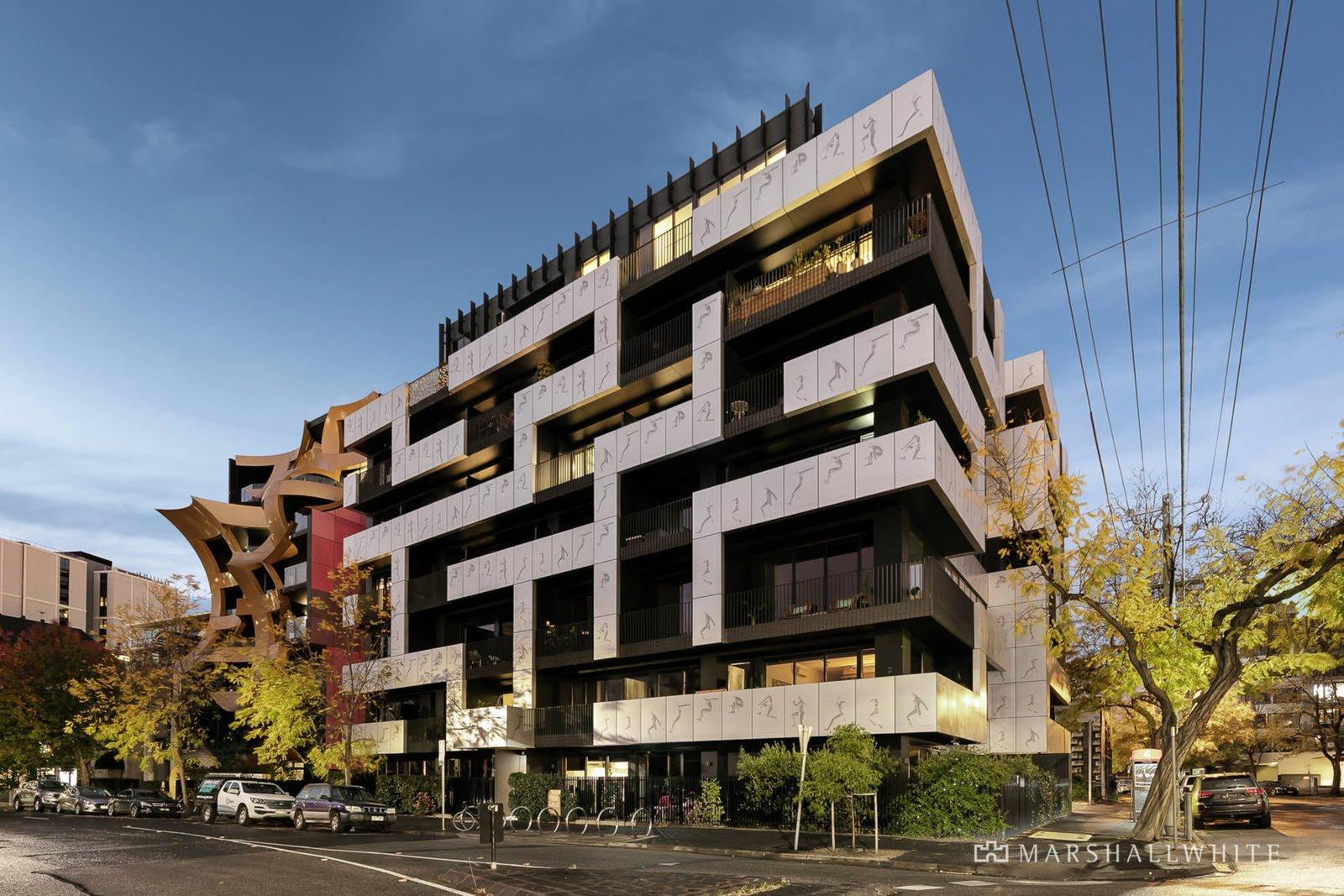 303/99 Palmerston Crescent, South Melbourne, 3205