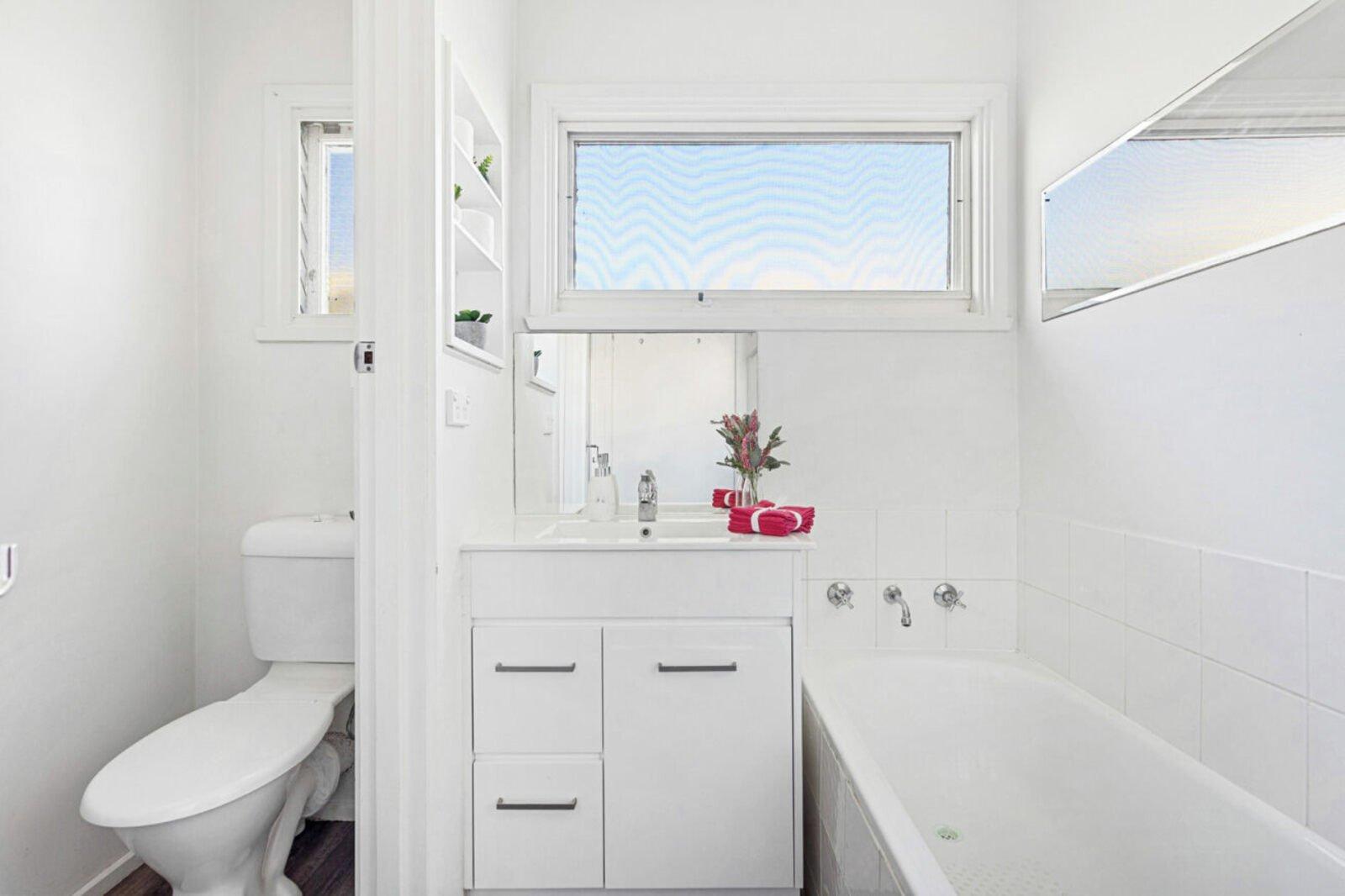 3/2-4 Radley Street, Mornington, 3931