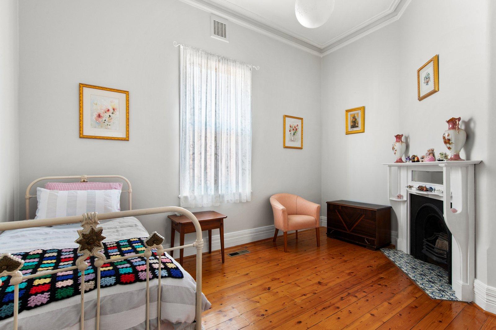 32 Loch Street, St Kilda West, 3182