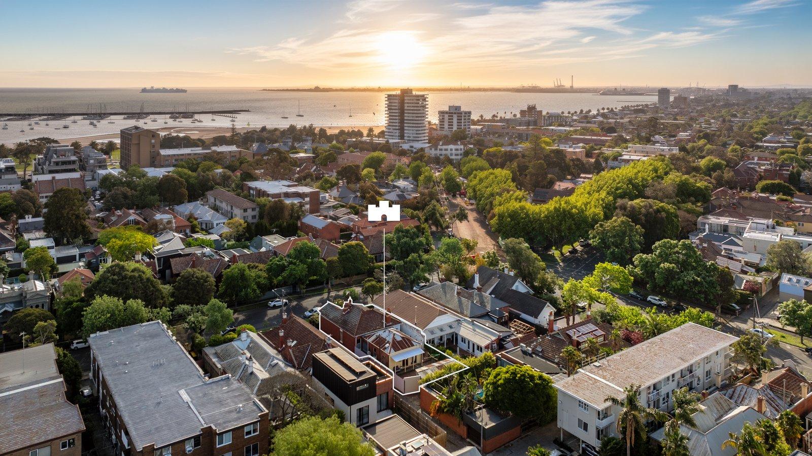 32 Loch Street, St Kilda West, 3182