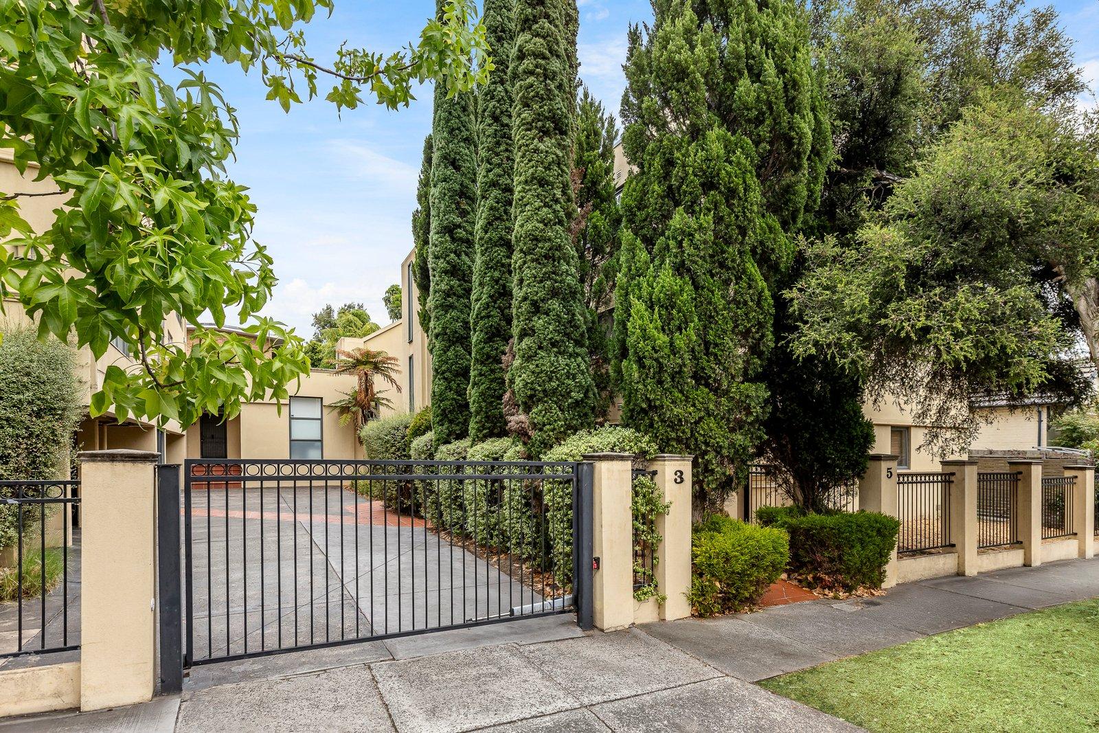 3/5 Chomley Street, Prahran, 3181