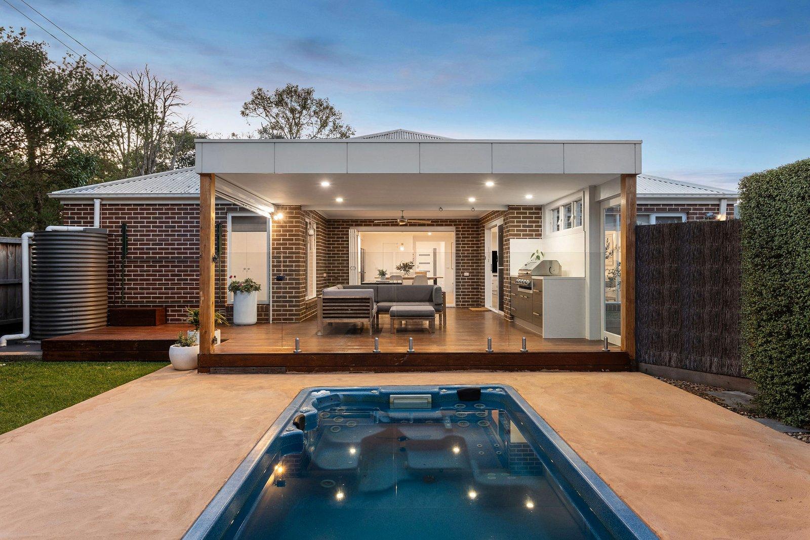 33 Trafalgar Square, Mount Martha, 3934