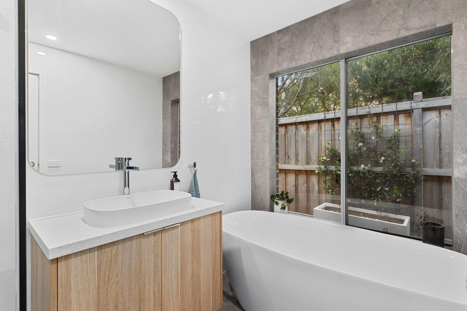 33 Trafalgar Square, Mount Martha, 3934