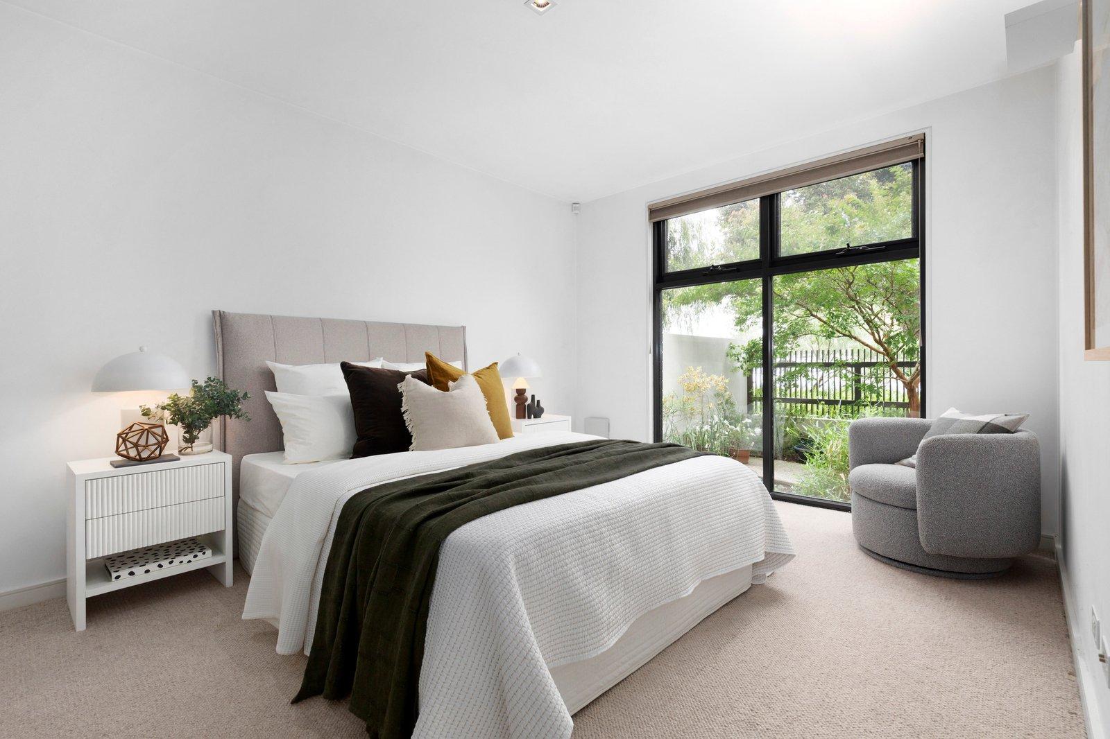 33 Danks Street, Albert Park, 3206