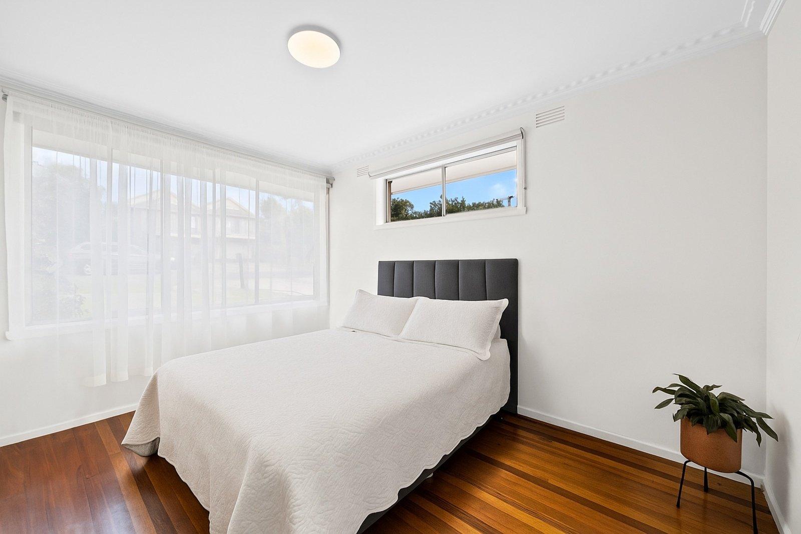 33 Nirvana Crescent, Bulleen, 3105