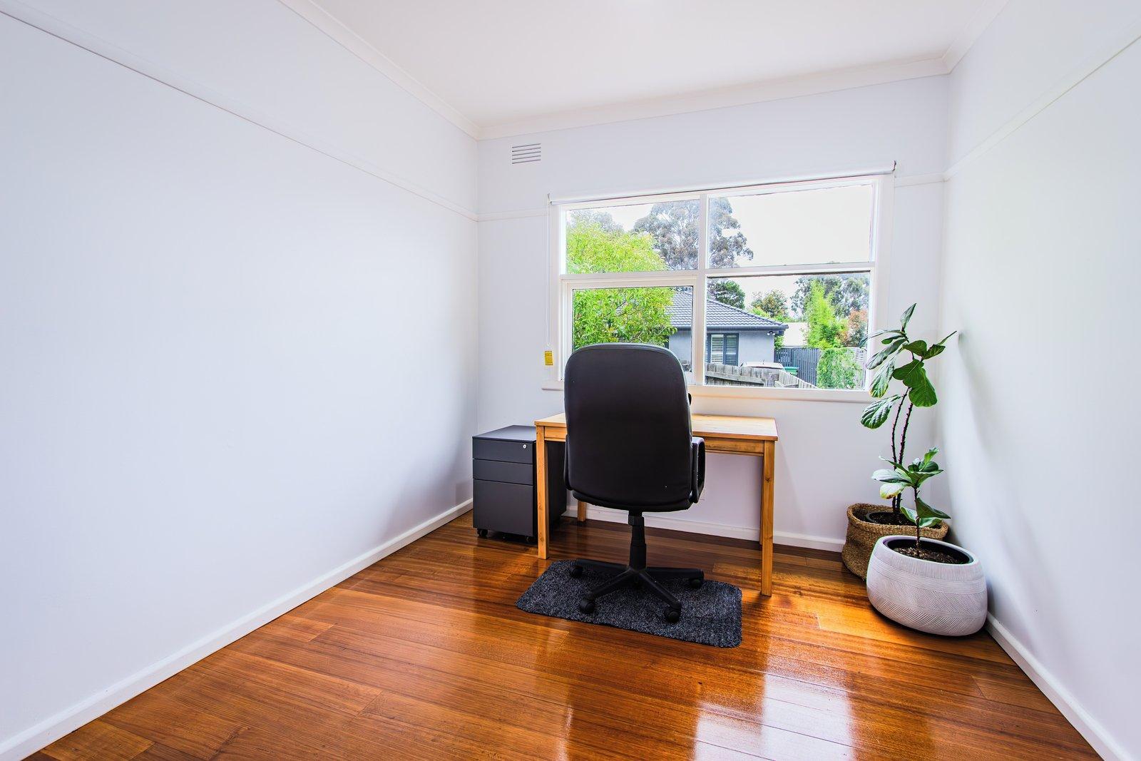 33 Old Lilydale Road, Ringwood East, 3135