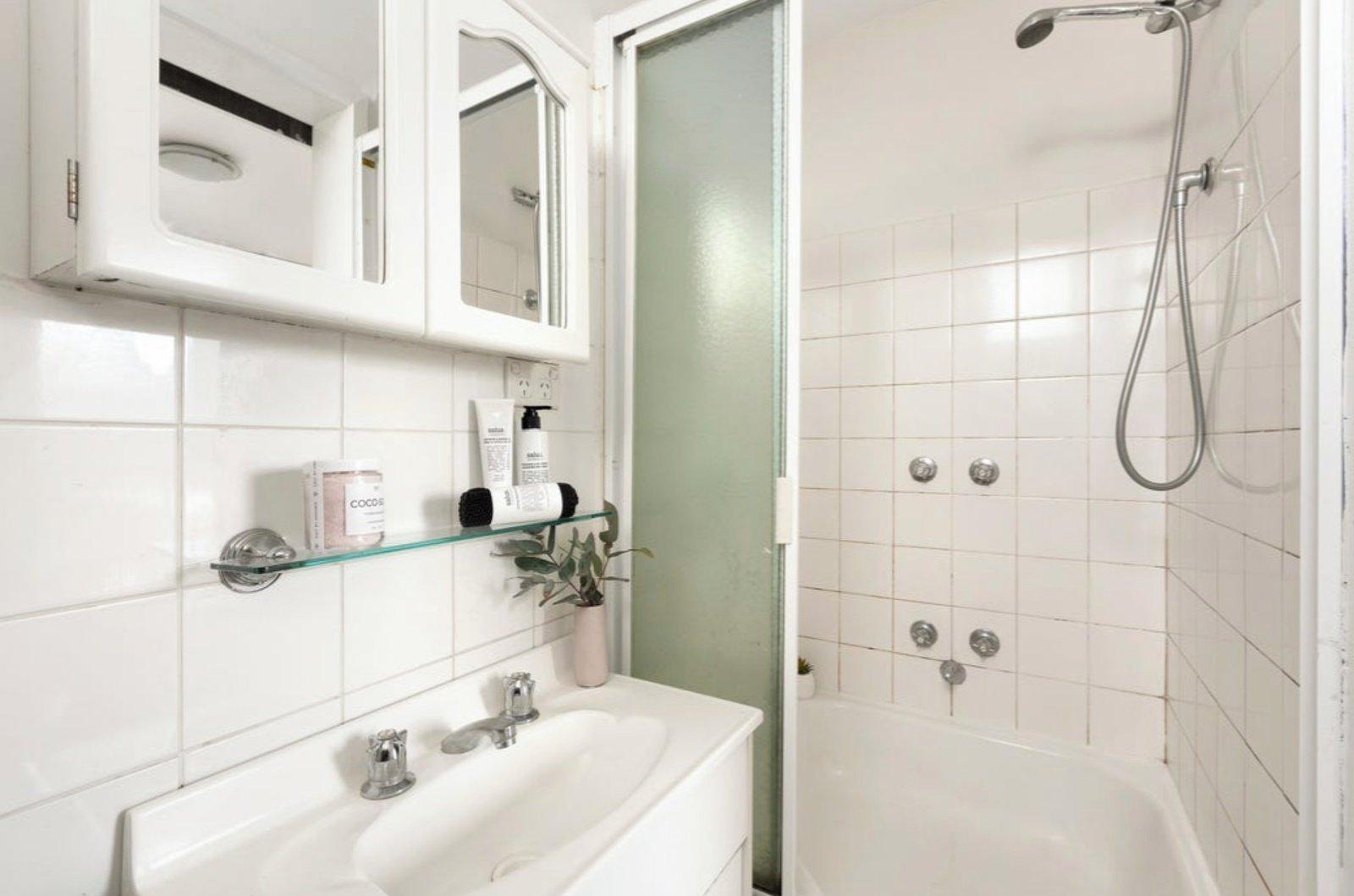 3/4 Greig Court, Elwood, 3184