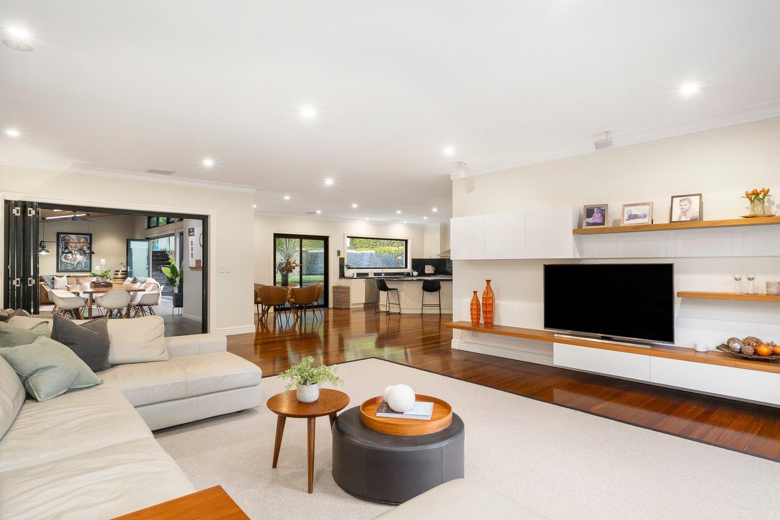 35-37 Ennismore Crescent, Park Orchards, 3114