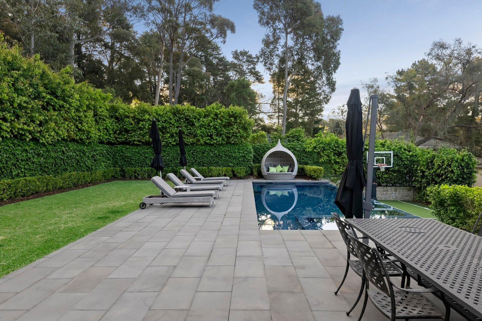 35-37 Ennismore Crescent, Park Orchards, 3114