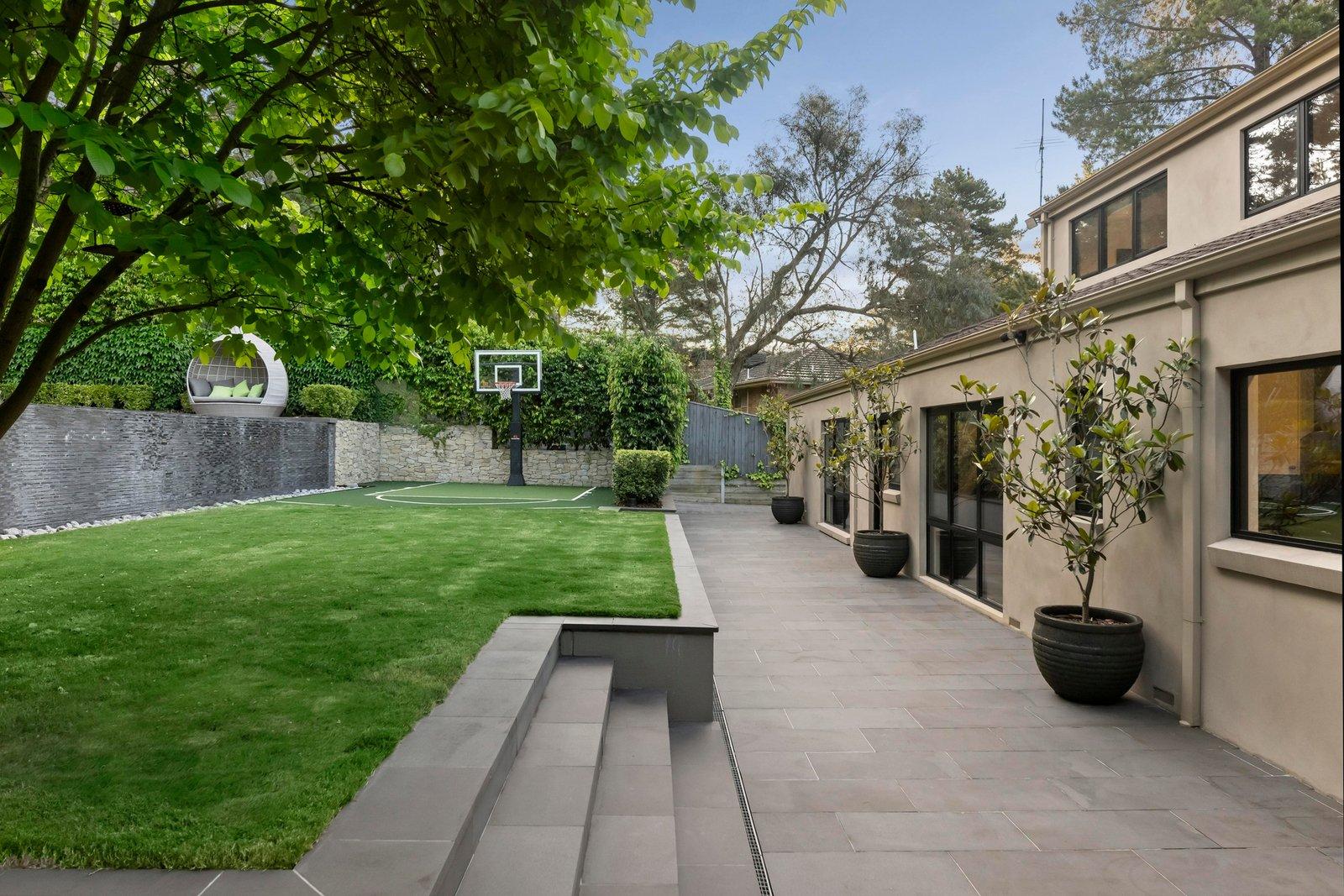 35-37 Ennismore Crescent, Park Orchards, 3114