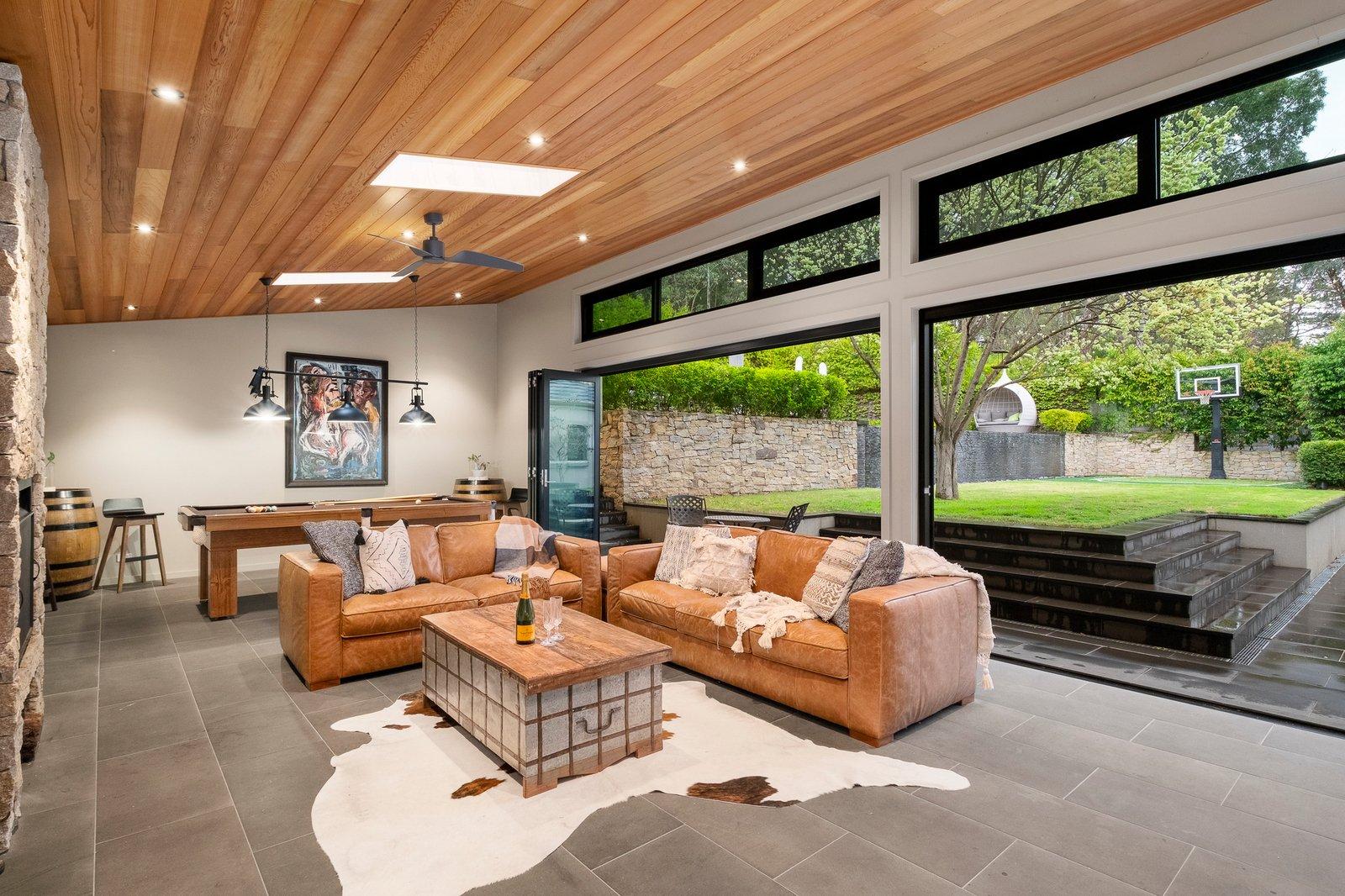 35-37 Ennismore Crescent, Park Orchards, 3114