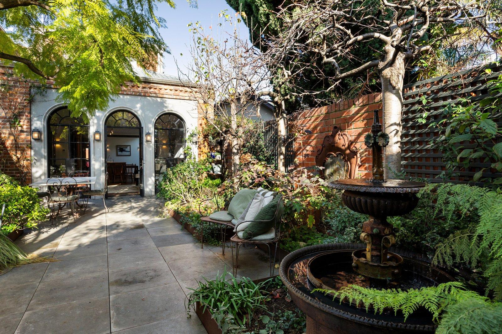 37 Cardigan Place, Albert Park, 3206