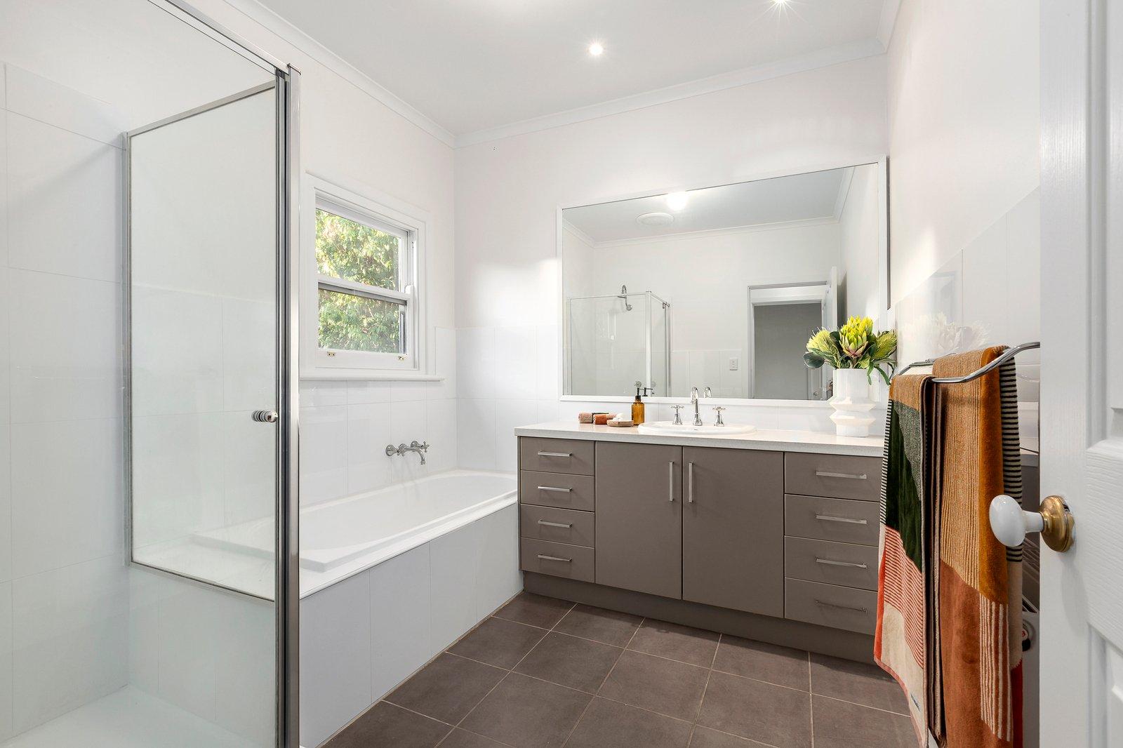 37 Shakespeare Grove, Hawthorn, 3122