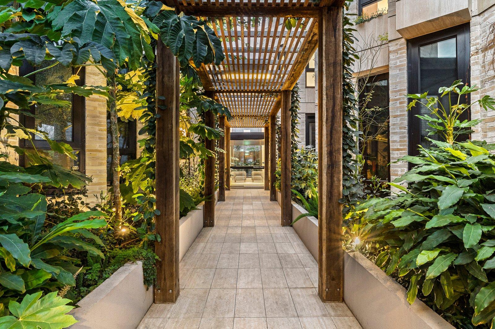 G03/1A Deakin Street South, Hampton, 3188