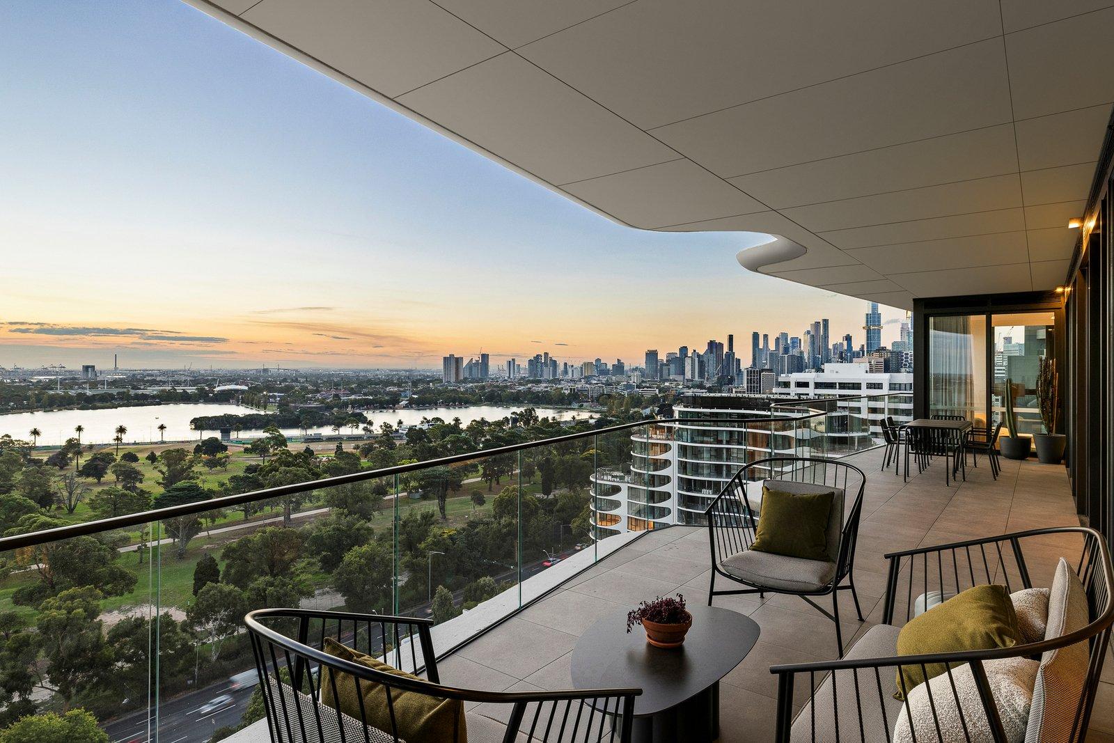 Penthouse, 8 Louise Street, Melbourne, 3004