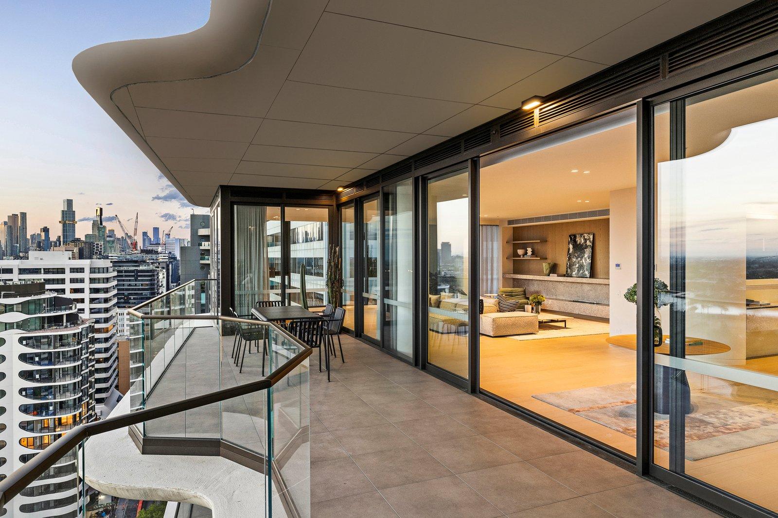 Penthouse, 8 Louise Street, Melbourne, 3004