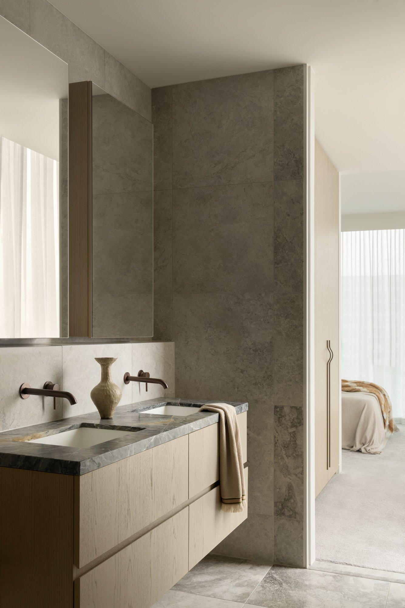 Penthouse, 8 Louise Street, Melbourne, 3004