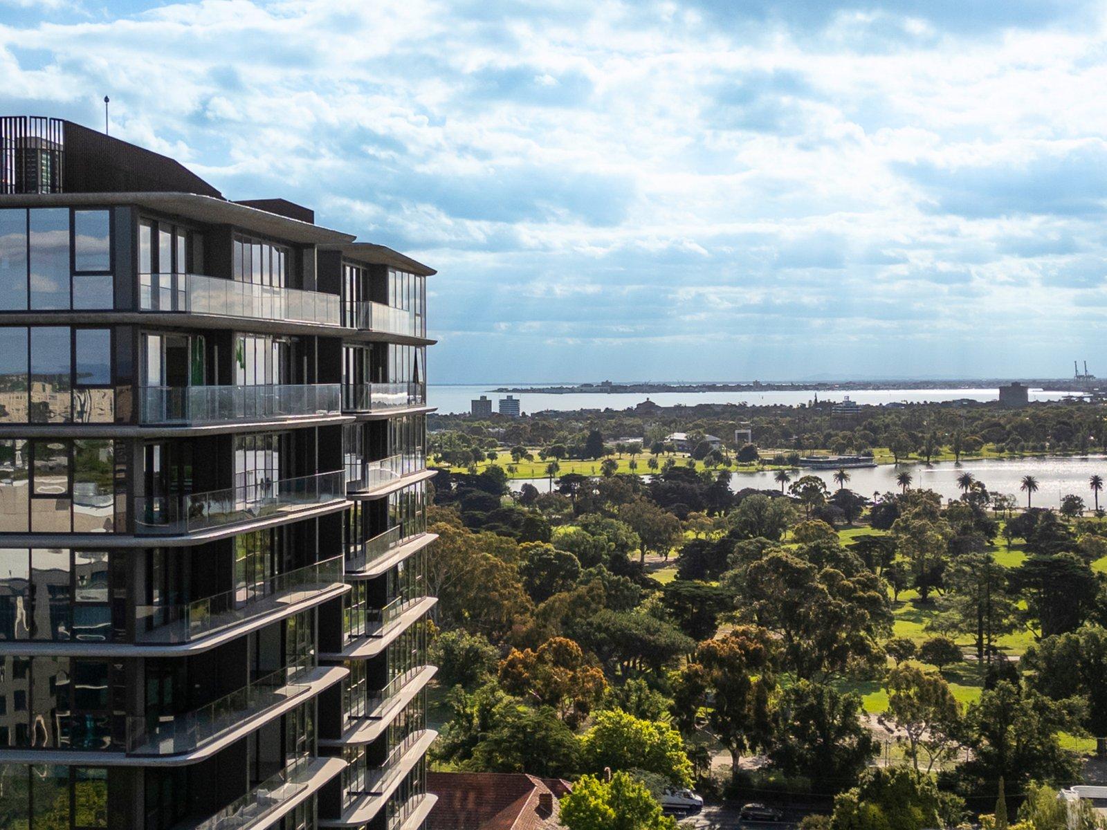 Penthouse, 8 Louise Street, Melbourne, 3004