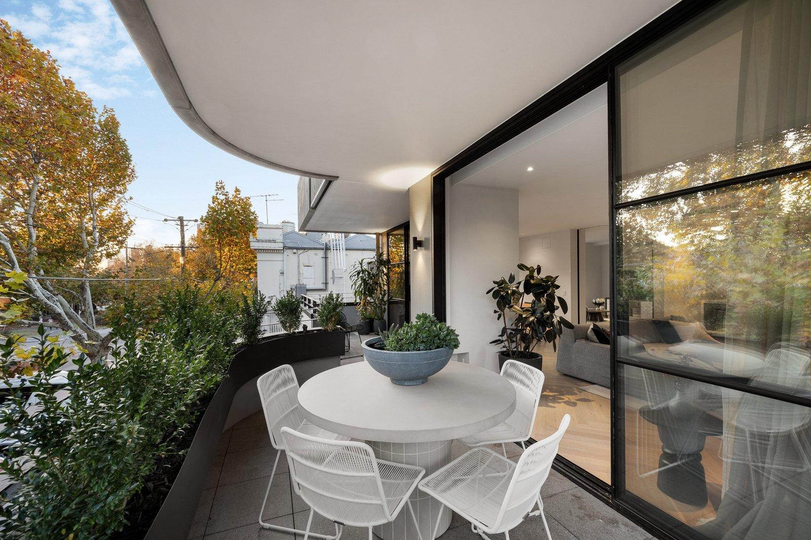 Residence 2/10 Patterson Place, South Melbourne, 3205