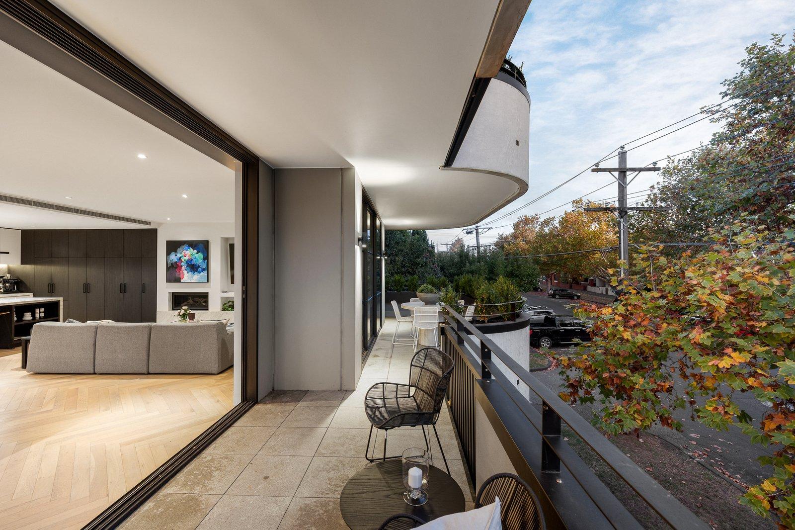 Residence 2/10 Patterson Place, South Melbourne, 3205